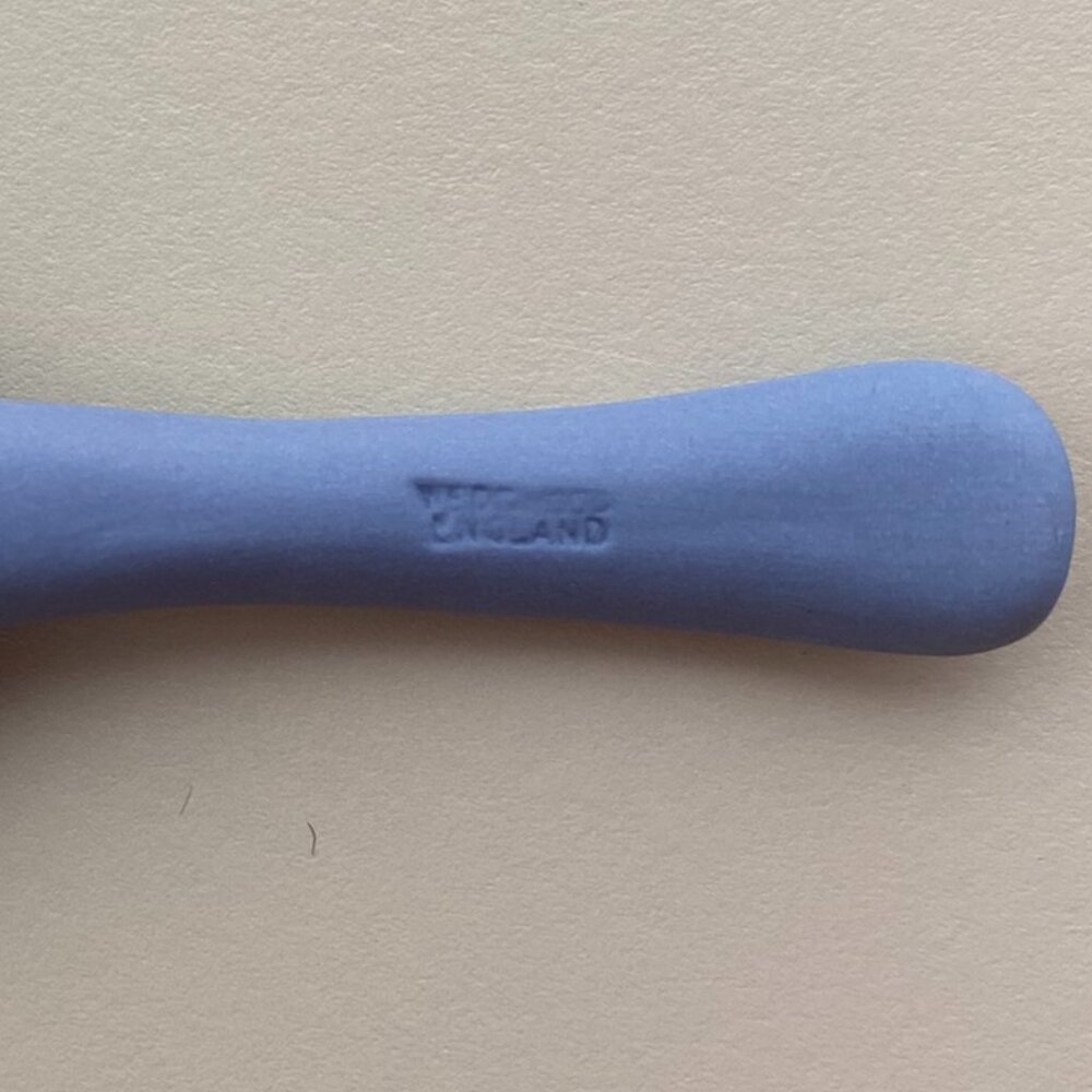 Wedgwood Blue Jasperware Christening Spoon with White Motif - Cupid and Lilies - Picture 8 of 8